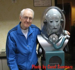 William Schallert at Monsterpalooza convention 2010 with model of creature from The Man From Planet X - Photo provided by Carol Summers.