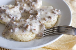 Daddys_Rise_and_Shine_Biscuits_and_Sausage_Gravy_recipe